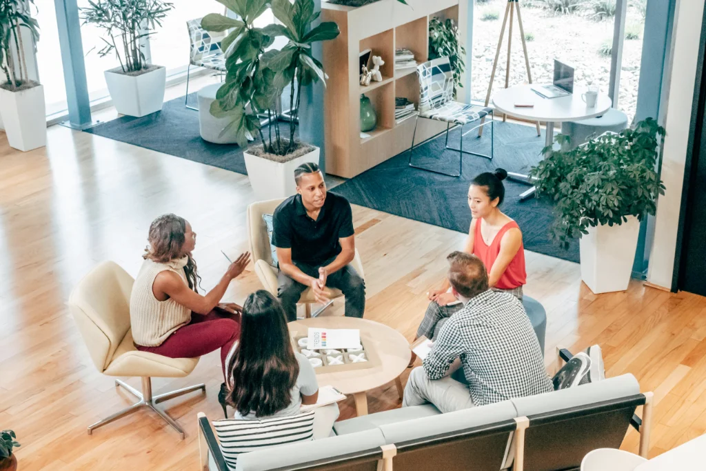 Equipe profissional de atendimento financeiro